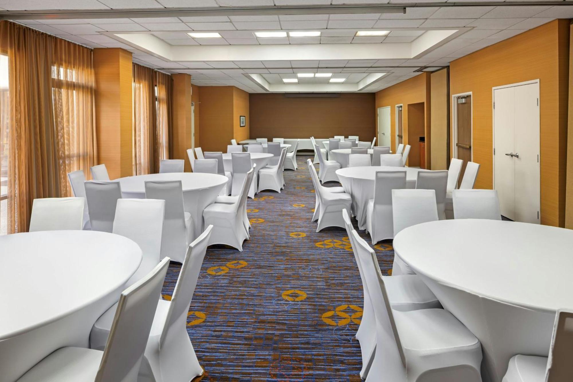 Courtyard By Marriott Riverside Ucr/Moreno Valley Area Luaran gambar